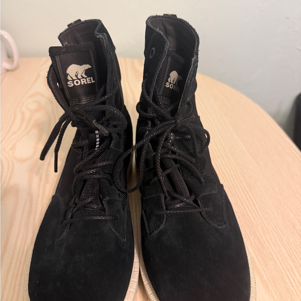 Waterproof Sorel winter boots in black